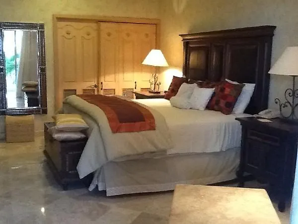 La Apartahotel